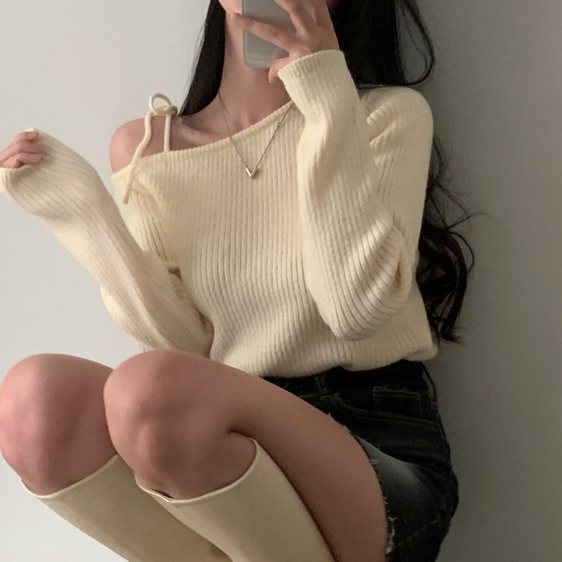 Korean chic autumn and winter niche retro irregular oblique collar off-shoulder lace-up slim slim long-sleeved knitted sweater for women