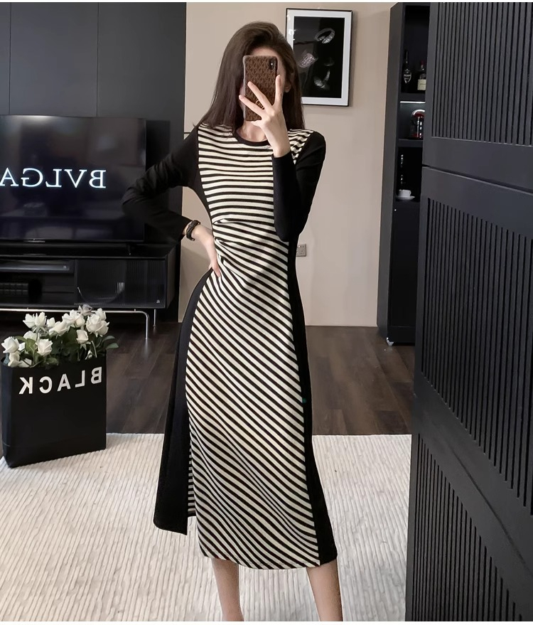 Korean chic autumn design niche simple contrasting stripes slim slim fit hip hip dress women's clothing