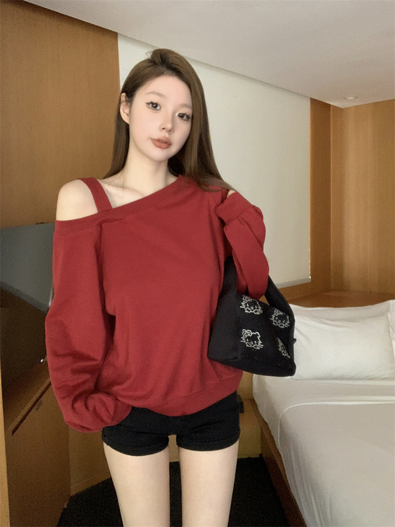 Real shot Autumn off-shoulder design loose long-sleeved sweatshirt raglan sleeves lazy casual mid-length top