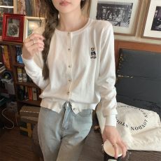 批发秋冬韩版单排扣小熊刺绣学院设计感针织长袖毛衣女外套