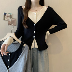 批发实拍<b class='q'>大码</b>女春装胖mm设计感露肩撞色拼接假两件针织衫显瘦长袖上衣