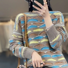 批发新款花毛衣女圆领针织羊毛衫女宽松休闲拼色破洞上衣女保暖炫彩色