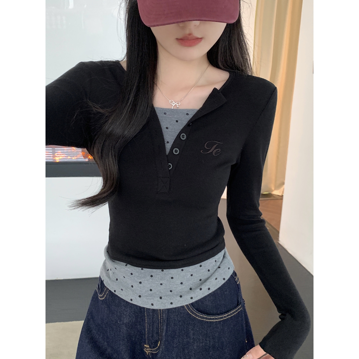 Actual shot of autumn and winter Korean style temperament contrasting polka dot half open collar button fake two-piece long-sleeved bottoming top T-shirt