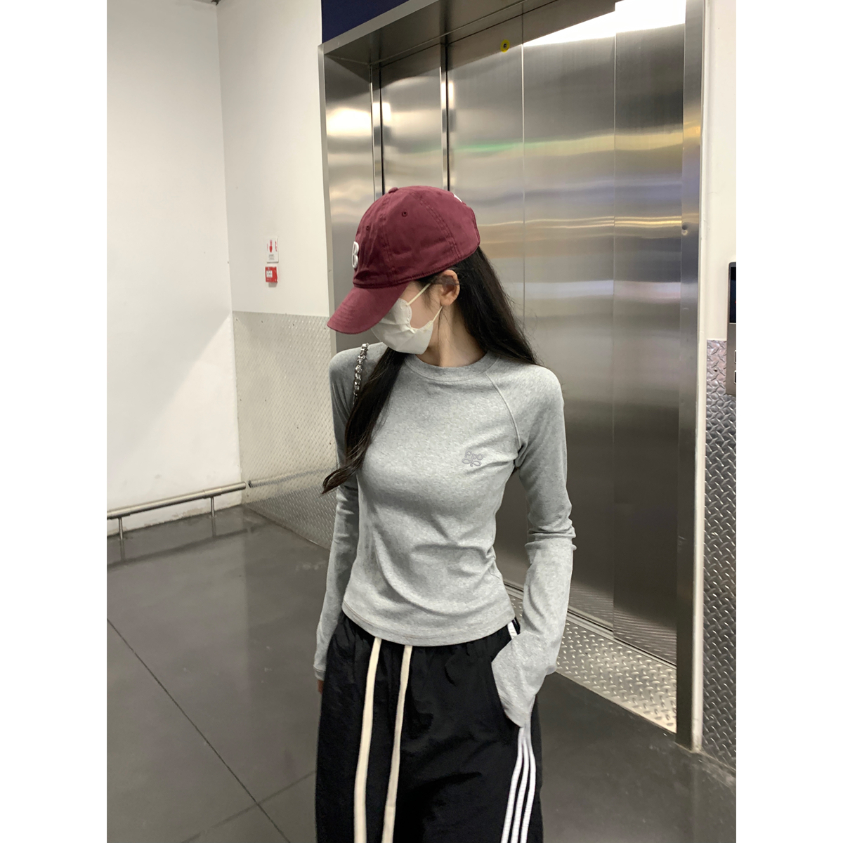 Real shot of autumn and winter Korean style raglan round neck ins embroidered versatile slimming pure cotton long-sleeved inner top for women