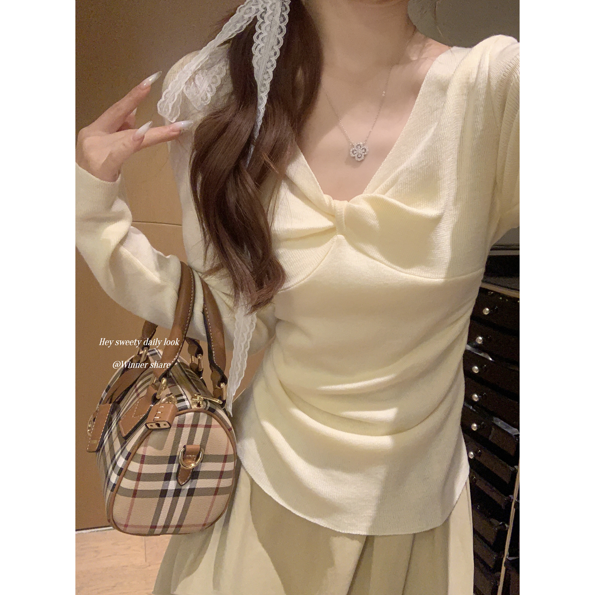 Real shot of autumn and winter Korean style v-neck gentle kink pleated temperament 6 wool knitted bottoming shirt long-sleeved top