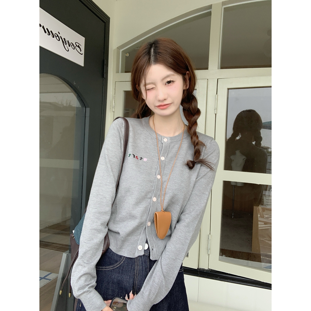 Real shot of autumn and winter Korean style round neck single-breasted embroidered 6 wool versatile knitted cardigan long-sleeved jacket top