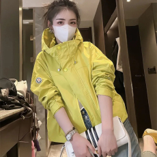 批发官图2026春秋季新款冲锋衣女士短<b class='q'>外套</b>连帽风衣夹克上衣女装爆款