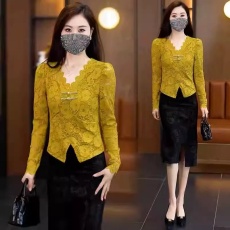 批发法式优雅设计感蕾丝衫女上衣春秋<b class='q'>新款</b>花边打底衫修身显瘦长袖小衫