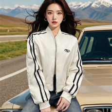 批发实拍秋季<b class='q'>新款</b>绣花棒球服百搭设计感小个子休闲运动短夹克上衣