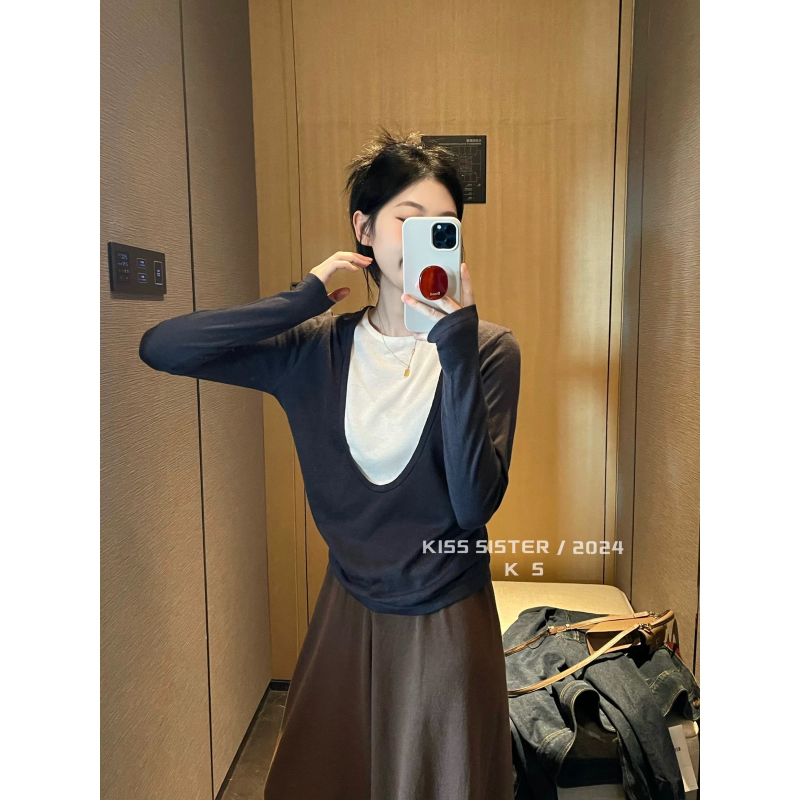 SS SISTER Korean style fashionable u-shaped collar contrasting fake two-piece slimming sweater 24M5755# OZQ