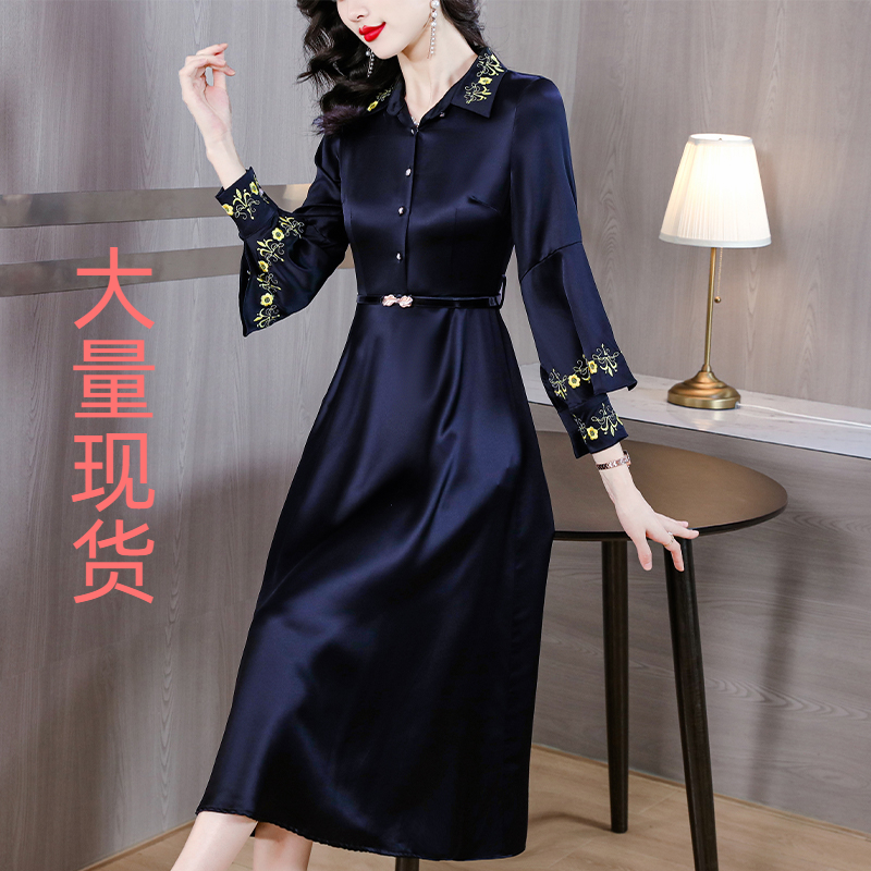PF22572#重工刺绣缎面长袖连衣裙显瘦2024秋季洋气遮肚女装女裝貨源服裝批發