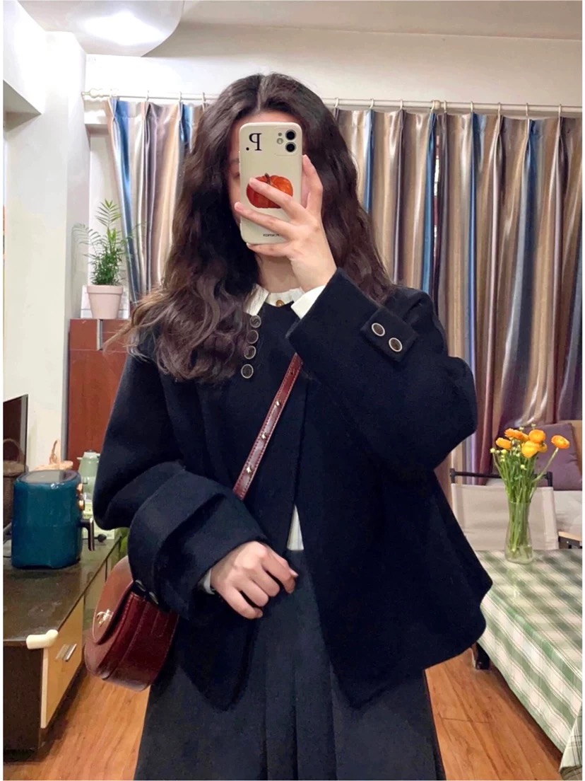 Small fragrant style short coat French woolen 2024 autumn and winter new Korean style high-end sense super good-looking small women