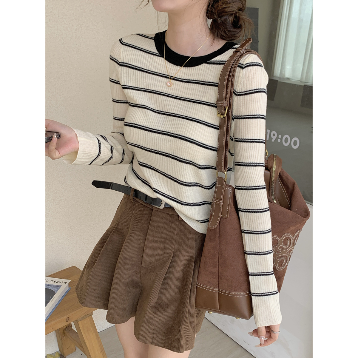Actual shot of autumn and winter Korean style loose contrasting color round neck striped versatile 6 wool long-sleeved knitted bottoming shirt top