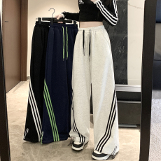 批发实拍    美式复古设计感三条杠卫裤宽松休闲阔腿裤子