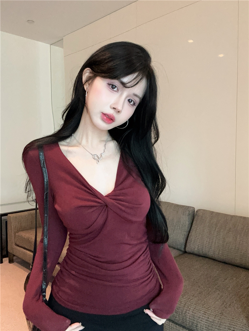 Actual shot ~ 2024 autumn and winter new flannel V-neck design pure lust hot girl slim western style bottoming shirt for women