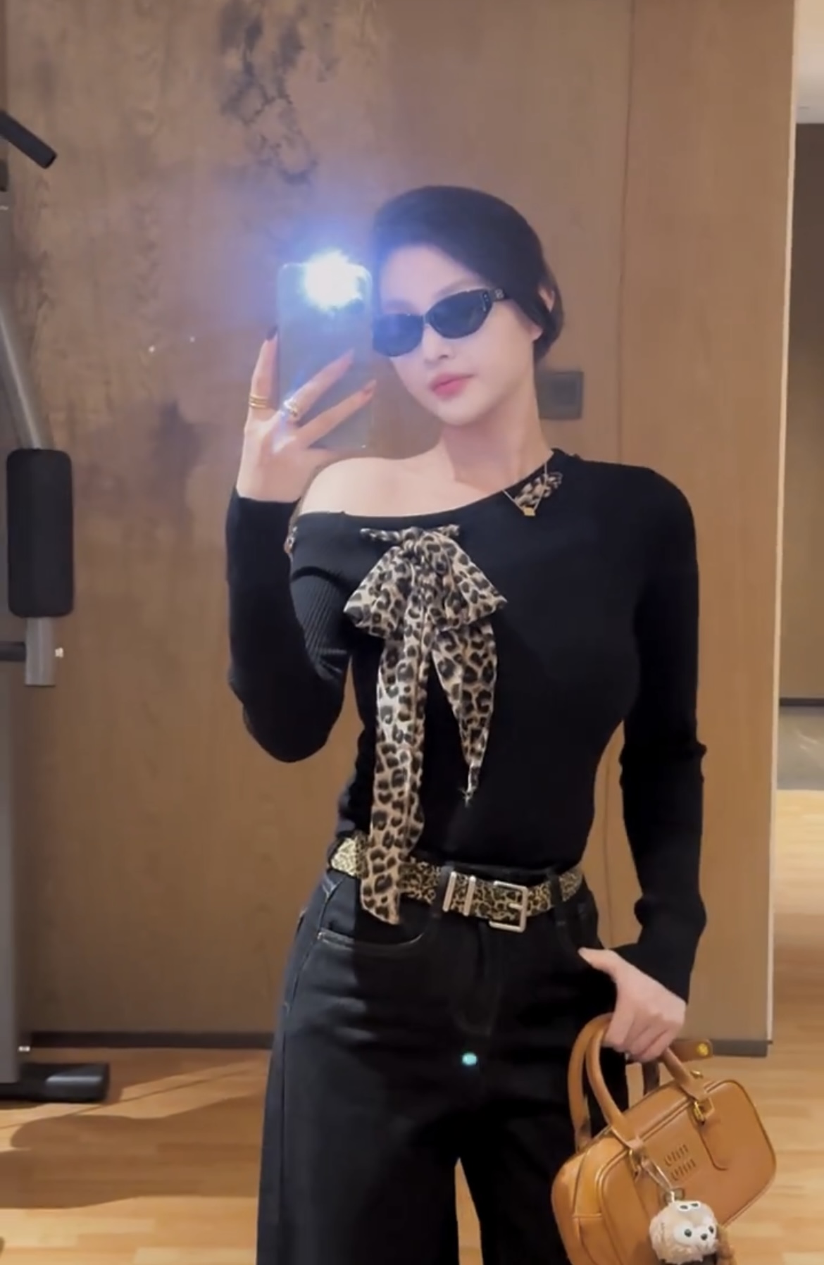 Fall Retro Slimming Off-Shoulder Leopard Print Laced Tank Top with Design Sense Fashion Sexy Long-Sleeve Top