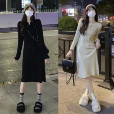 批发法式黑色针织连衣裙千金感秋冬季内搭高级感超好看打底毛衣裙子女