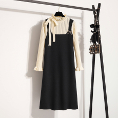 批发实拍大码女装2025秋冬新款针织连衣裙韩版显瘦中长款毛衣连衣裙子