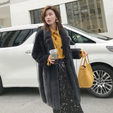 批发冬季新款<b class='q'>天鹅</b>绒貂皮大衣女环保整貂中长款西装领仿皮草外套