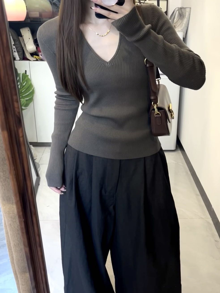 Live-shoot Autumn/Winter New V-neck Turtleneck Knit Top Slim Fit Versatile