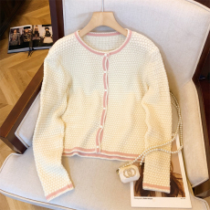 批发上实拍~慵懒风粉白拼色菠萝纹<b class='q'>针织衫</b>女2026春秋新款软糯减龄上衣