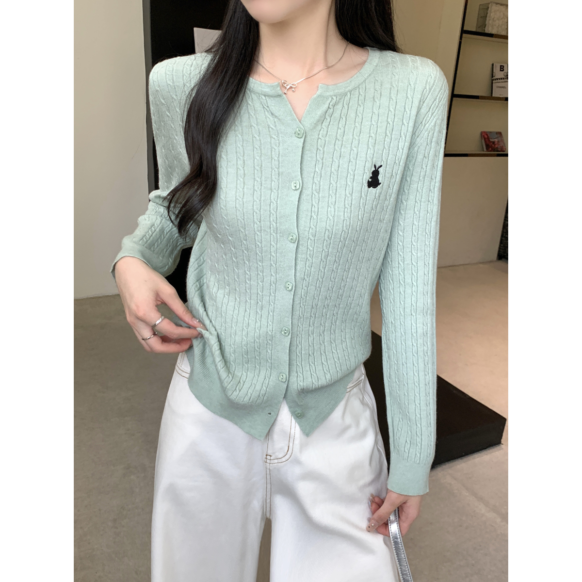 Real shot of autumn and winter Korean style twist age-reducing embroidery Andy velvet single-breasted knitted cardigan jacket top for women