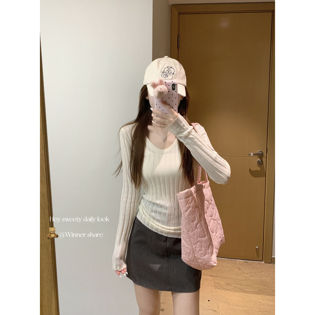 Actual shot of autumn and winter Korean style slim-fitting v-neck slimming and temperament versatile 6 wool knitted bottoming shirt top