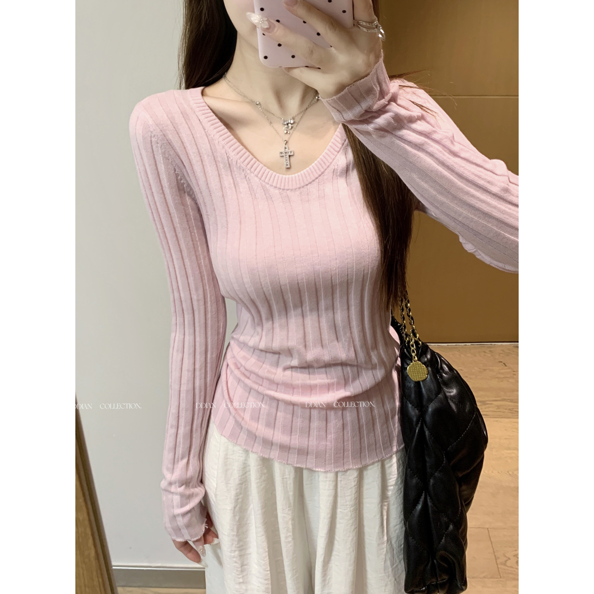Actual shot of autumn and winter Korean style slim-fitting v-neck slimming and slim temperament soft and waxy 6 wool knitted bottoming shirt top