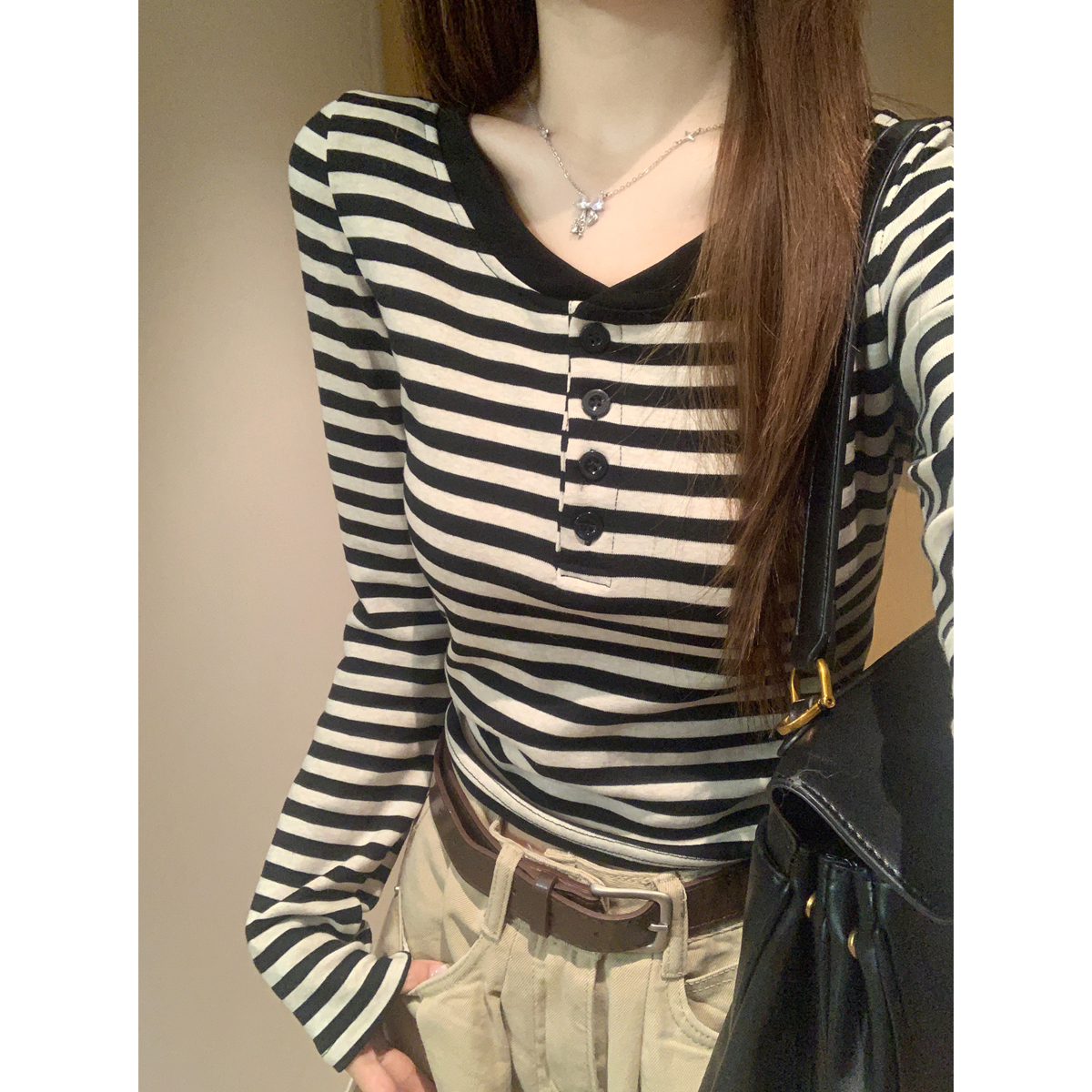 Actual shot of autumn and winter Korean style slim round neck button striped all-match pure cotton long-sleeved bottoming T-shirt top for women