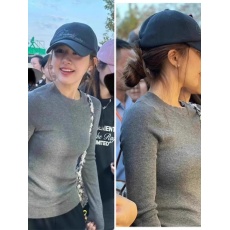 批发2024年秋冬季赵露思<b class='q'>同款</b>针织衫修身显瘦百搭圆领毛衣灰色上衣女