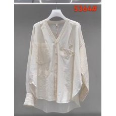 批发大品牌外贸<b class='q'>原</b><b class='q'>单</b>女装专柜刺绣花V领重工单排扣漂亮白色衬衫上衣秋