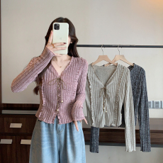 批发实拍2026春季新款胖mm大码女休闲百搭木耳花边系带针织上衣