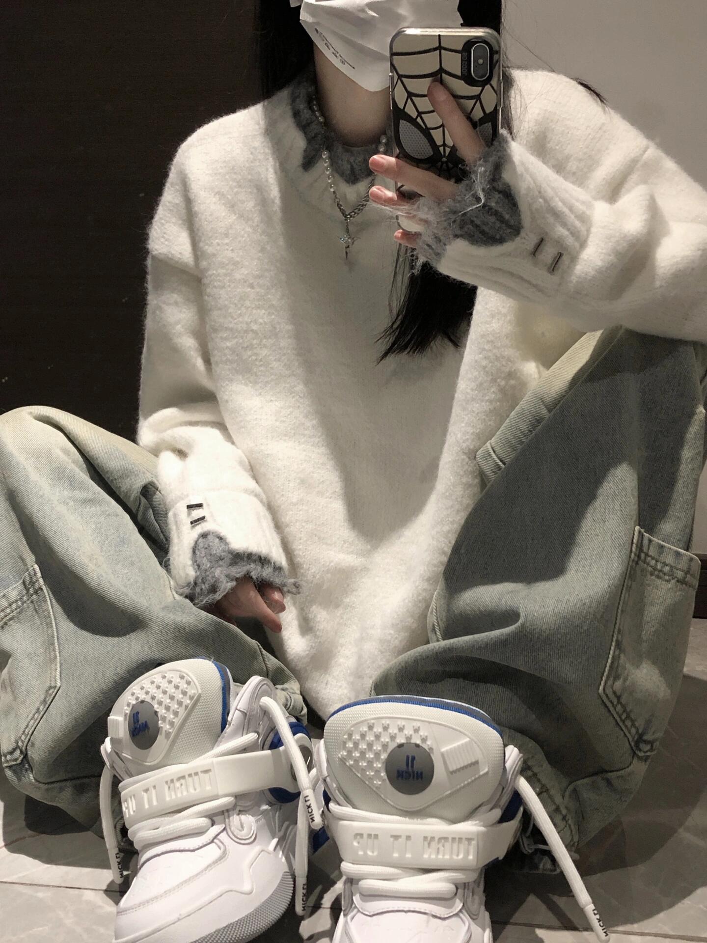 Chic Streetwear Relaxed Style Women's White Knit Sweater 2024 New Loose High-End Pseudo Two-Piece Autumn/Winter Top