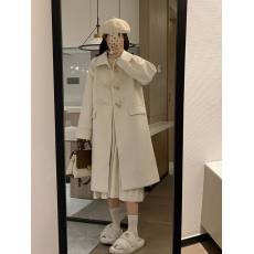 批发<b class='q'>韩</b>版高级小众设计牛角扣呢子加厚中长款宽松百搭毛呢外套