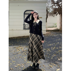 批发实拍~大码胖MM秋冬高级感撞色蝴蝶结开衫<b class='q'>毛衣</b>+A字高腰格纹半身裙