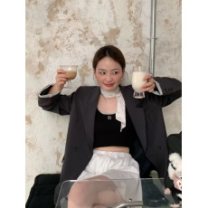 批发实拍~秋装新款高级设计感女士灰色休闲小西装外套