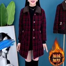 批发中年<b class='q'>妈妈</b>装格子外套女秋冬外穿显瘦中长款洋气加绒加厚潮流上衣
