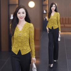 批发法式优雅设计感蕾丝衫女上衣春秋新款花边<b class='q'>打底衫</b>修身显瘦长袖小衫