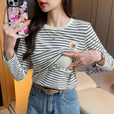 批发实拍现货 早秋哺乳衣长袖辣妈T恤产后百搭显瘦喂奶打底条纹上衣