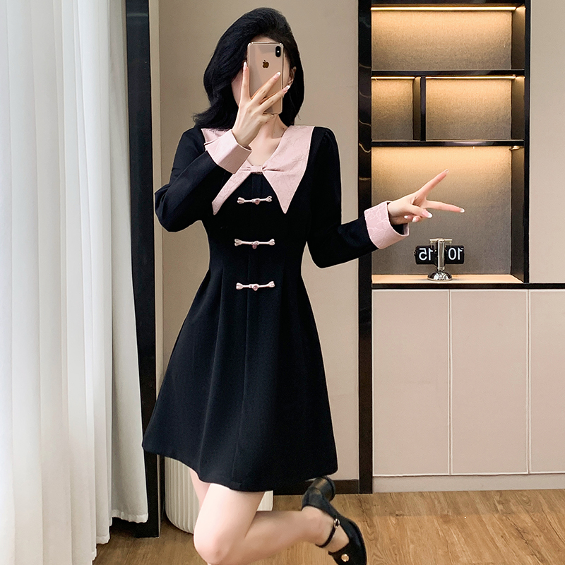 실사 가을 베이비 칼라 패치워크 자카드 몸매 가꾸기 슬림해 보이는 단추 달콤함 작은 검은 드레스 드레스