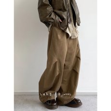 批发秋季情侣宽松褶皱工装休闲裤男女<b class='q'>日系</b><b class='q'>复古</b>设计感阔腿伞兵直筒长裤