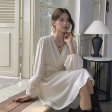 批发大码女装法式浪漫连衣裙扭结设计显瘦收腰2026秋<b class='q'>冬</b>泡泡袖仙女裙子