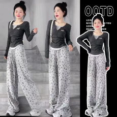 批发孕妇2024年秋季新款复古宽松遮肚假两件打底上衣+<b class='q'>碎花</b>阔腿裤套装