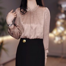 批发已出货丝光缎长袖拼接假两件<b class='q'>连衣裙</b>2026秋季新款大码显瘦时髦裙子