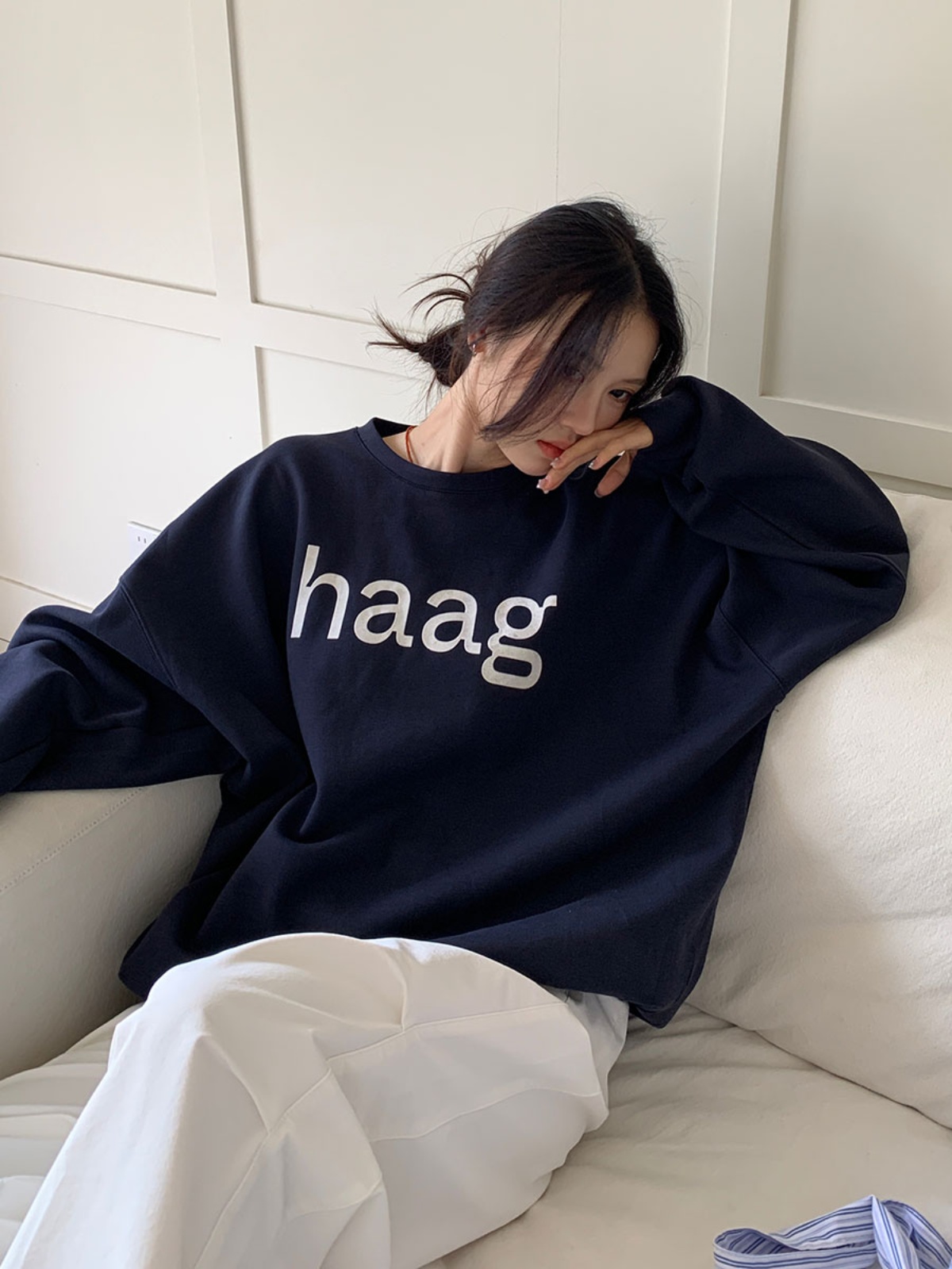 Loose thin pullover letter oversized hoodie for women, autumn outfit with plush versatile round neck_voghion.com