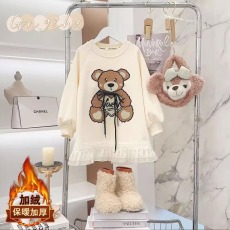 批发女童<b class='q'>卫衣</b>裙秋冬季2025新款洋气中大童女孩<b class='q'>小熊</b>荷叶边加绒连衣裙子