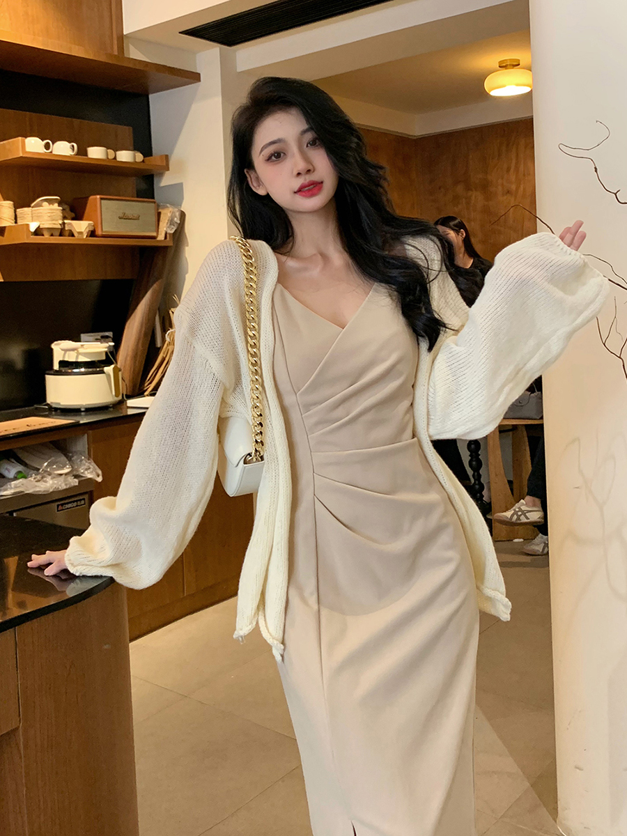 MY15893# 纯欲风秋冬新款连衣裙设计感褶皱小心机吊带裙马海毛开衫女裝...