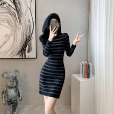 批发法式复古小香风条纹针织连衣裙女初<b class='q'>秋</b>新款气质名媛修身长袖包臀裙