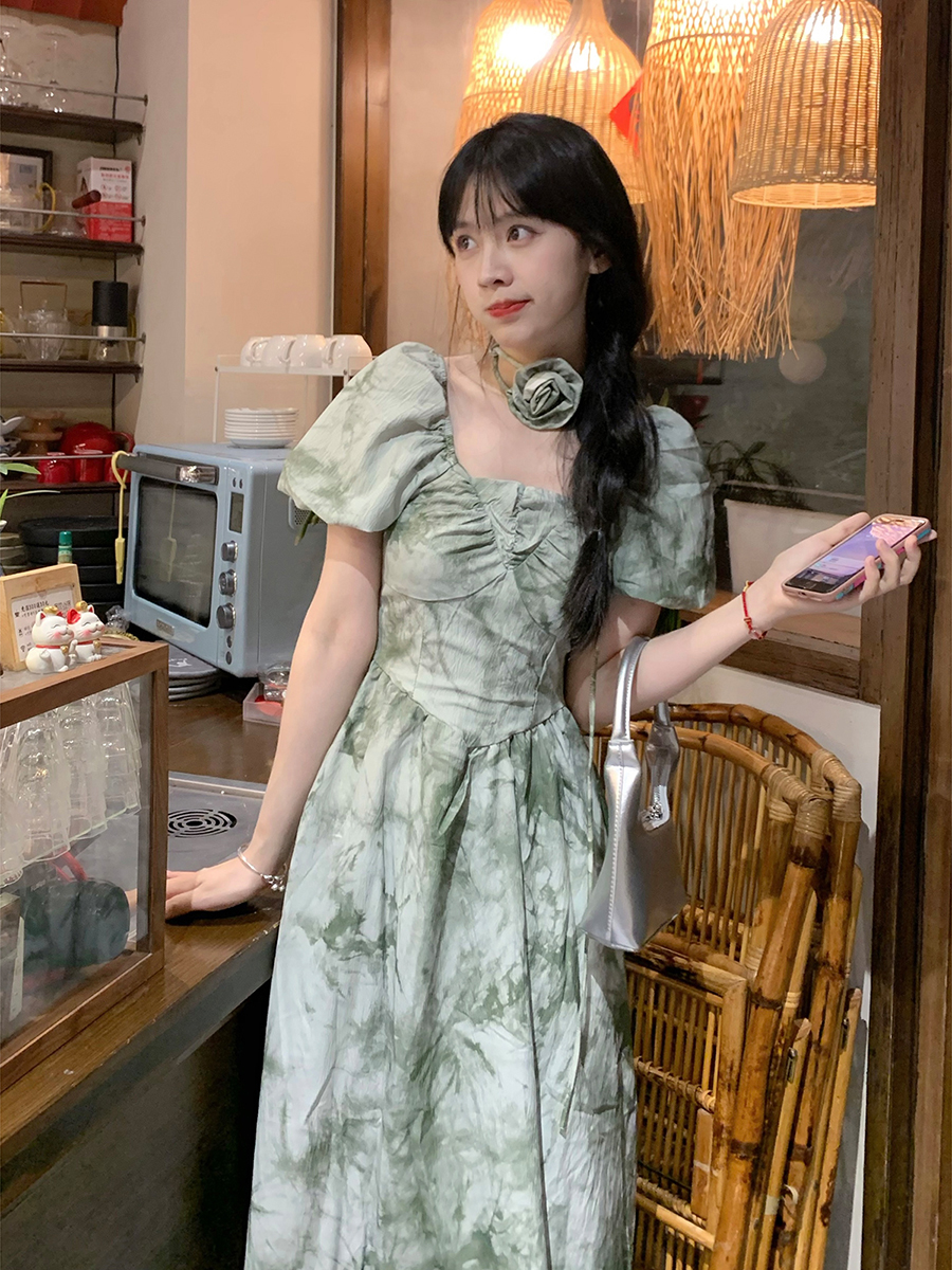 실사 정가 프랑스식 부드러운 바람 드레스 디자인 센스 유화 홀치기 염색 Chic 작은 꽃 슬림해 보이는 품격 롱 스커트