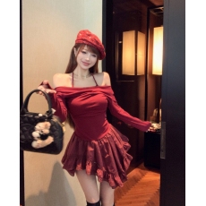 批发实拍实价纯欲秋日高腰显瘦镂空露肩拼接蕾丝假两件针织吊带连衣裙